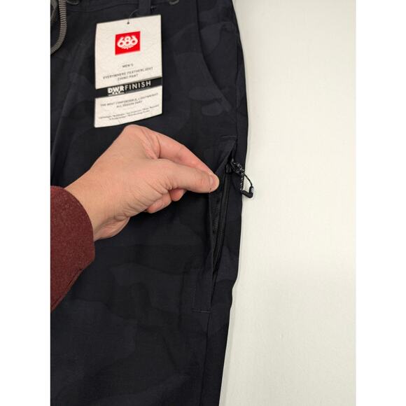 686 Men's 30 x 30 Featherlight Everywhere Chino Pants Black Camo - Picture 2 of 10